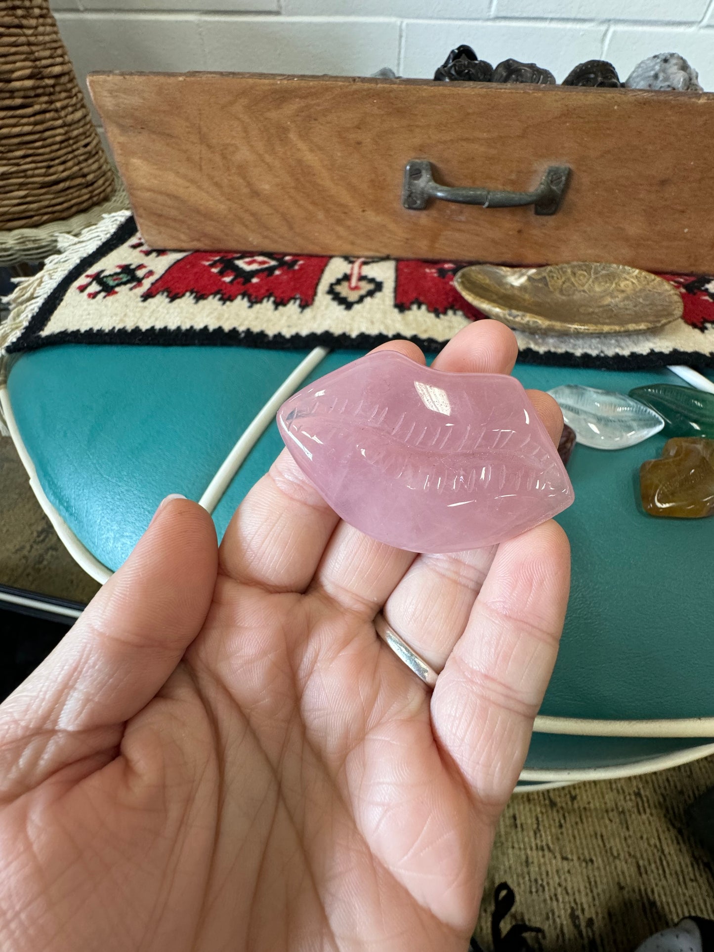 Carved Crystal Juicy Lips