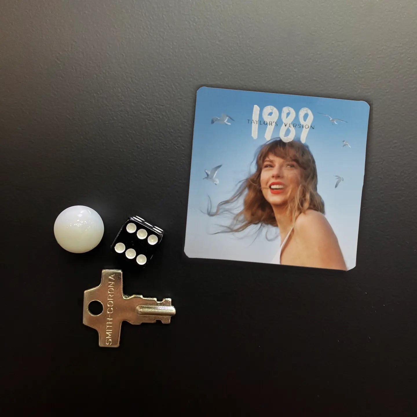 1989 Taylor Swift Album Magnet